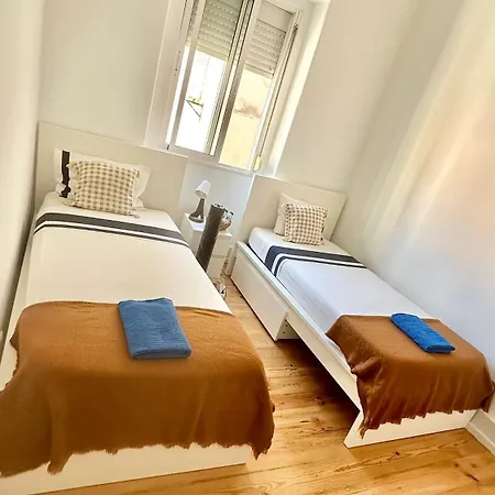 Guest Lisbon